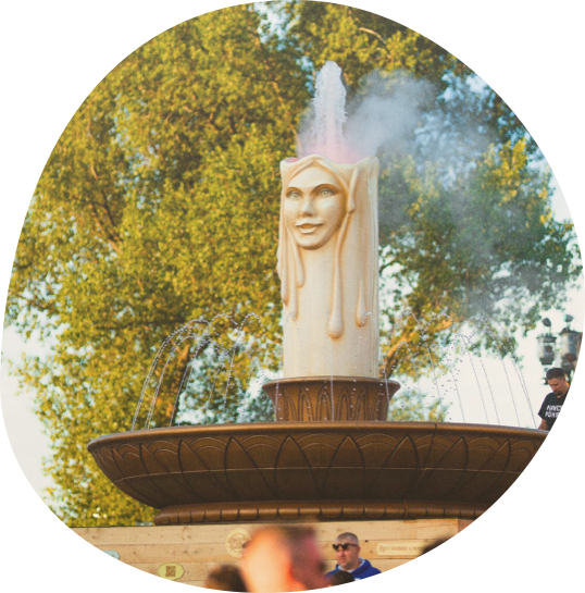 Giant fountains at DreamVille